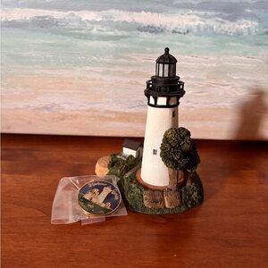 Amelia Island Lighthouse Figurine - Harbour Lights Society Exclusive